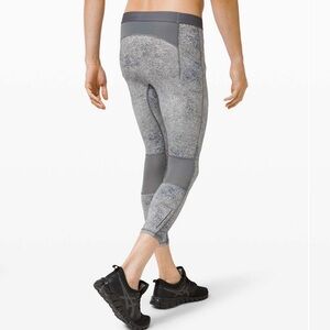 LULULEMON- Surge Tight Polar Lights Size M